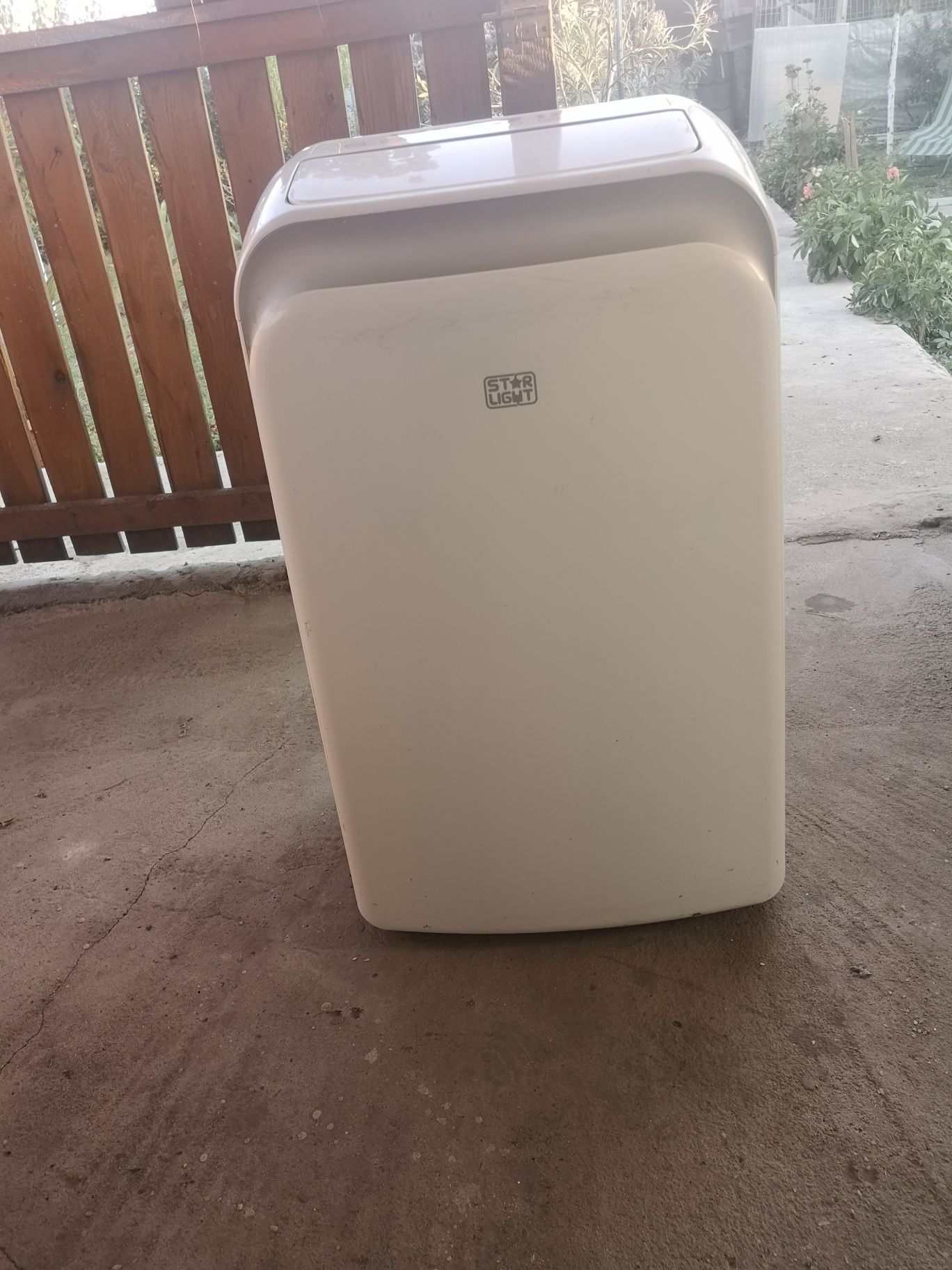Aparat clima portabil