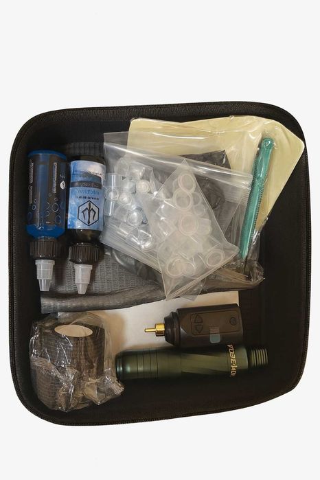 Kit de tatuat profesional POSEIDON, complet cu tus, ace si geanta