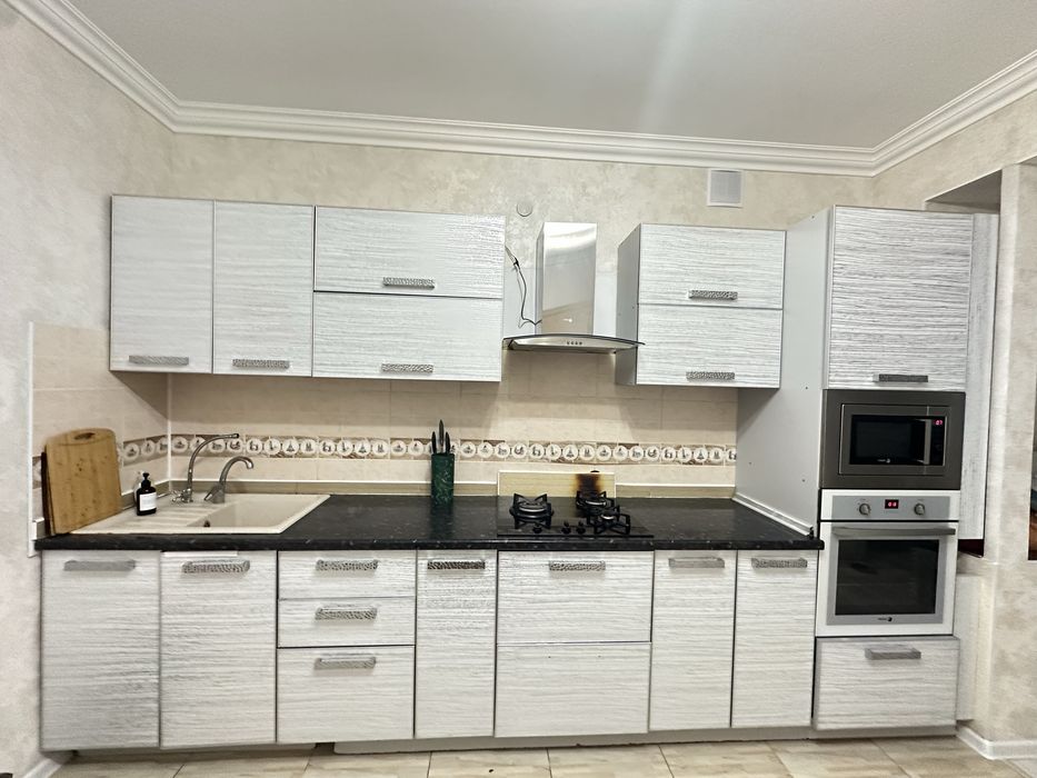 Продам кухонный гарнитур за 50 тыс!