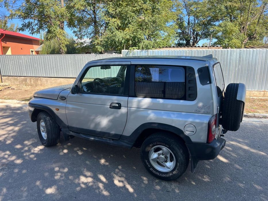 Jeep Mercedes Karando