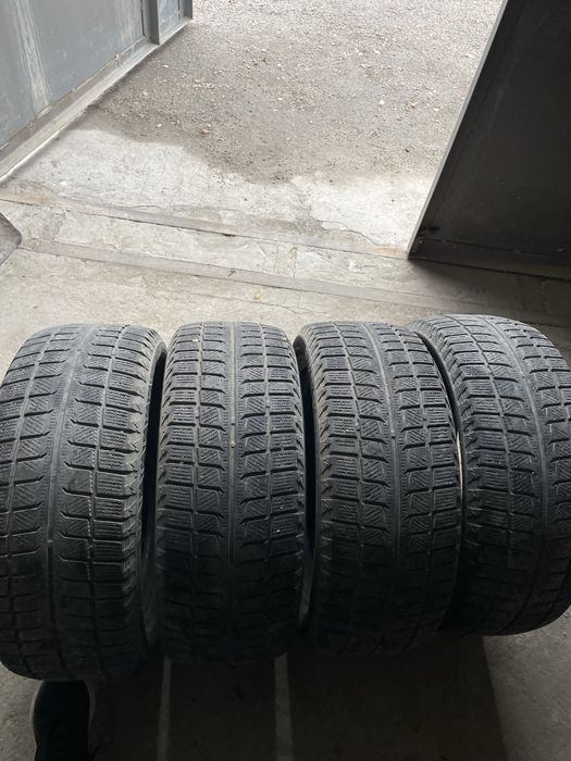 Продам Б/У Комплект Зимних Шин