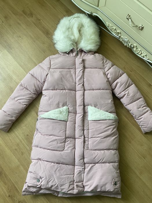 Пуховик на девочку р 40-42, цвет розовый