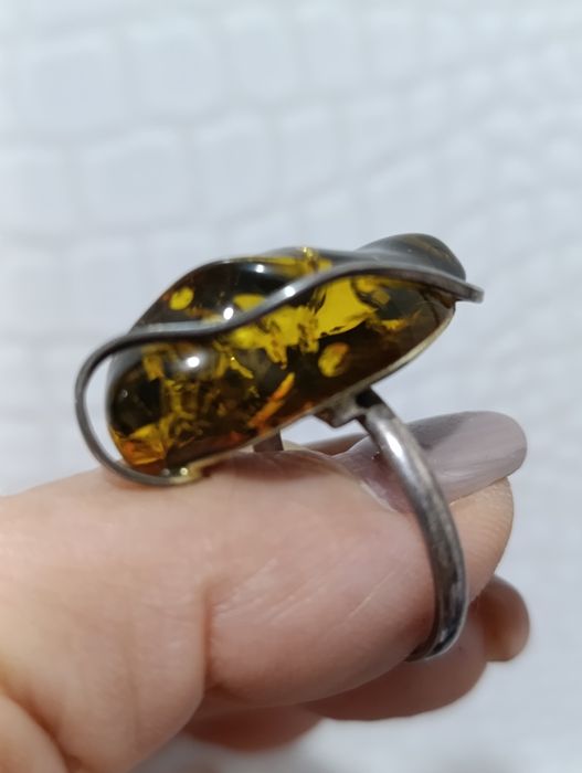 Кольца с янтарем