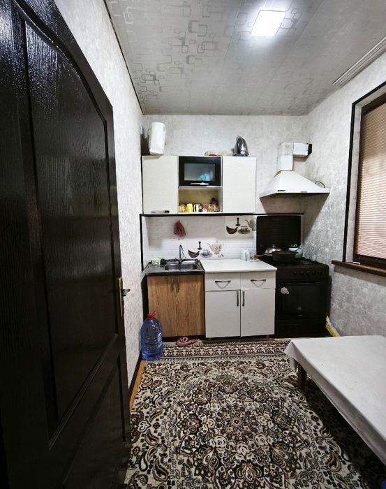 Chilonzor 17 kv 2 xona razdelni LUBBOYIGA 500$  srochni