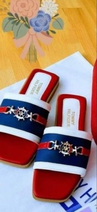 Papuci dama super model,logo metalic,saculet, etichetă