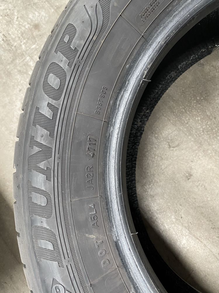 Vand 4 anvelope vara R 15 Dunlop