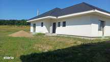 Casă individuală - Corunca-1460 mp teren