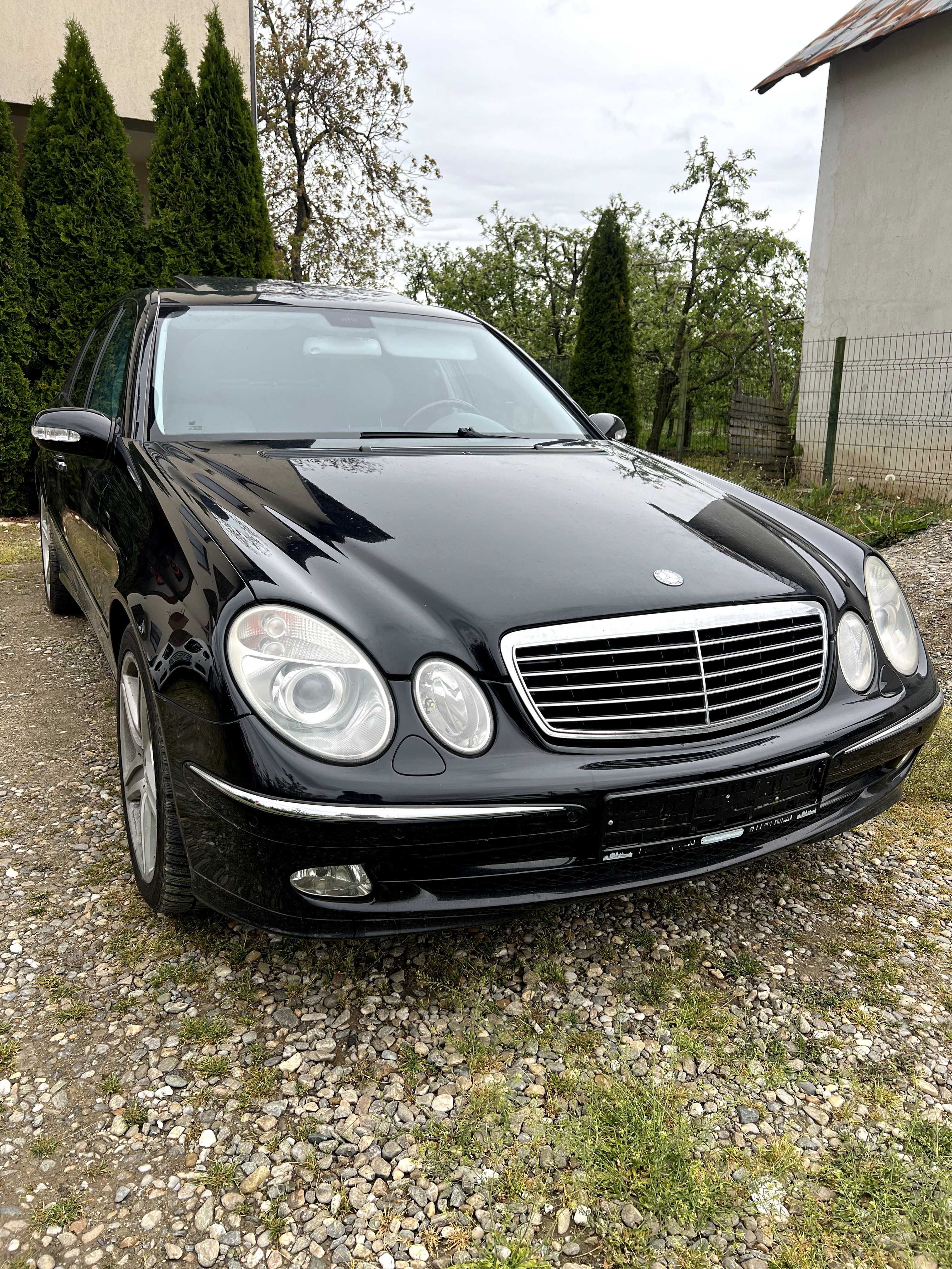 Mercedes E500 V8 - W211