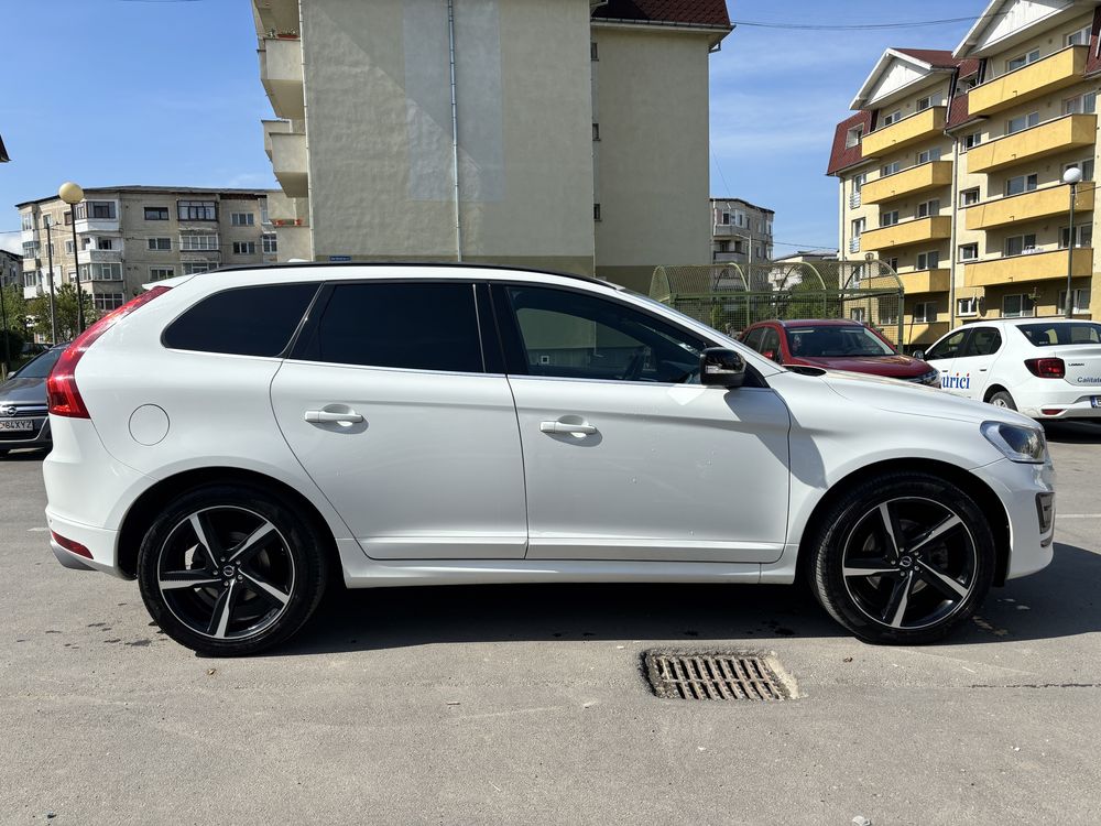 Volvo XC60 D5 AWD R Design