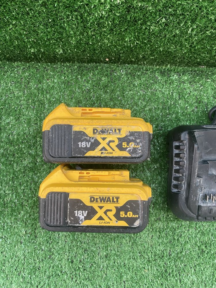 Батерии и зарядно Dewalt 18v