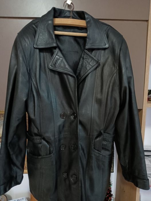 Haina din piele ,dama