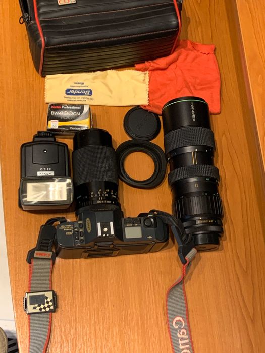 Foto Canon  T70 cu blit