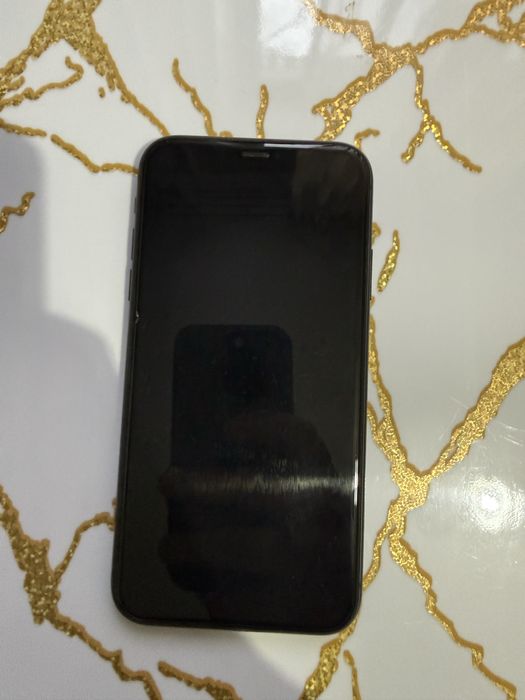 Продам айфон 11 128 гб отс