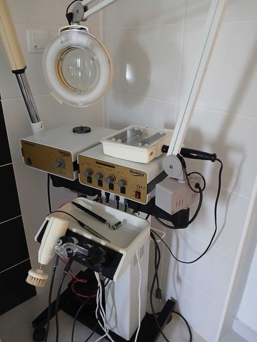combina cosmetica profesionala cu 8 functii