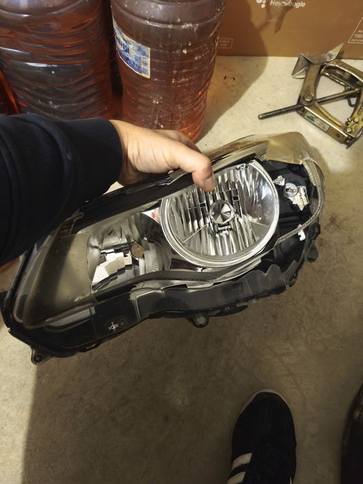 Фарове за subaru XV ксенон