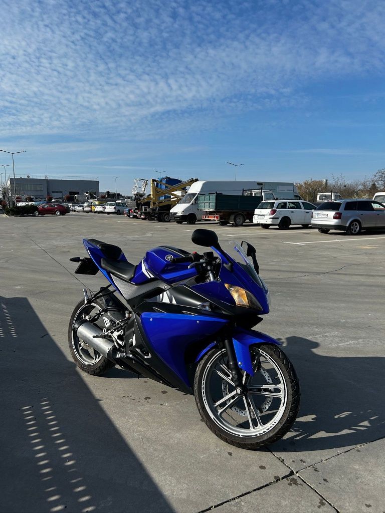 Vând Yamaha yzf 125 2008