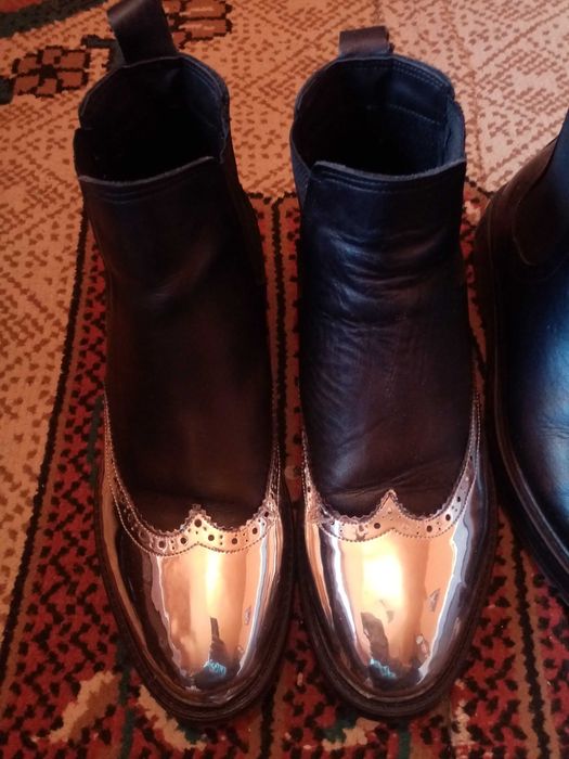 Încălțăminte piele întoarsă