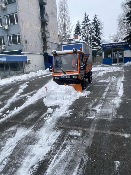 Снегопочистване в района на София комплекси паркинги гаражи малки улиц