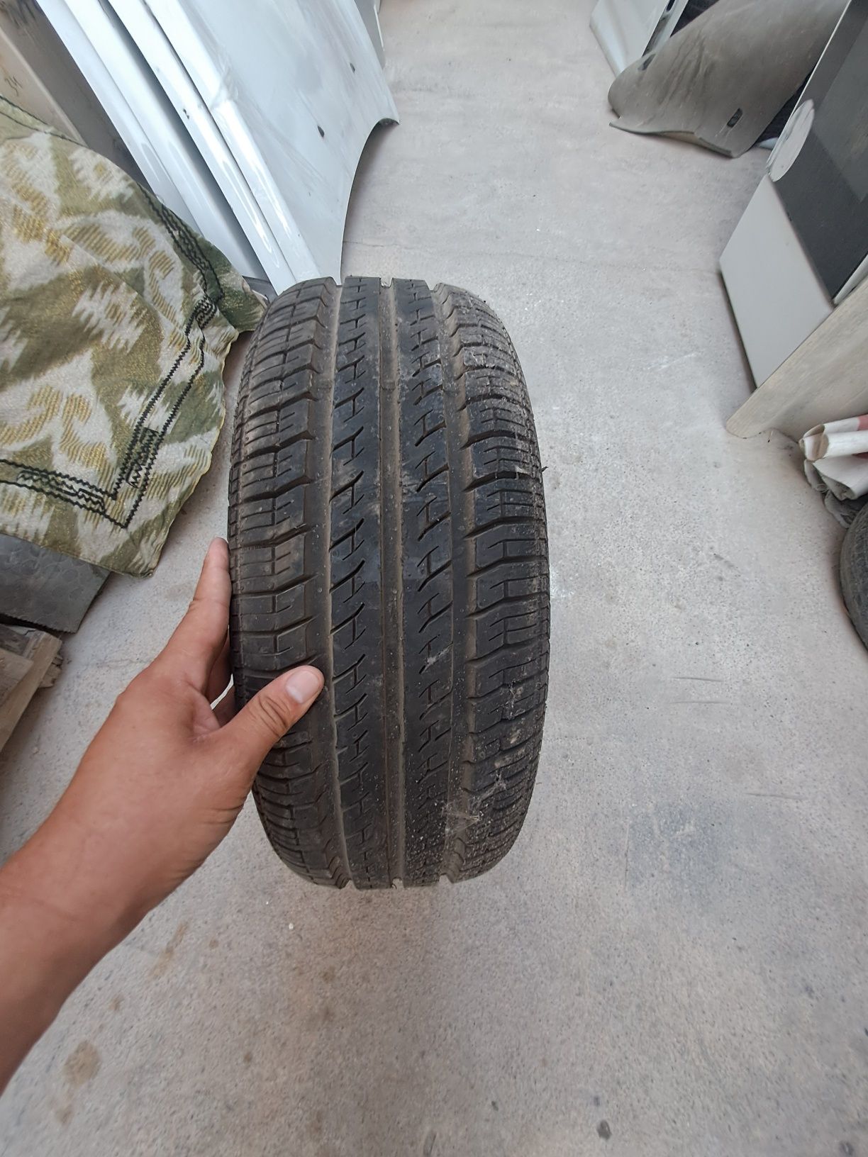 Balon sotiladi 185/60/14 R