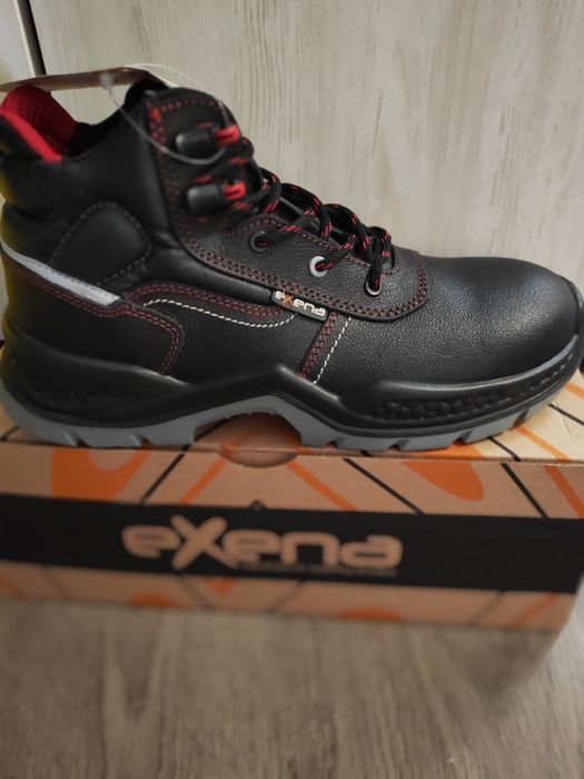 Safety boots noi