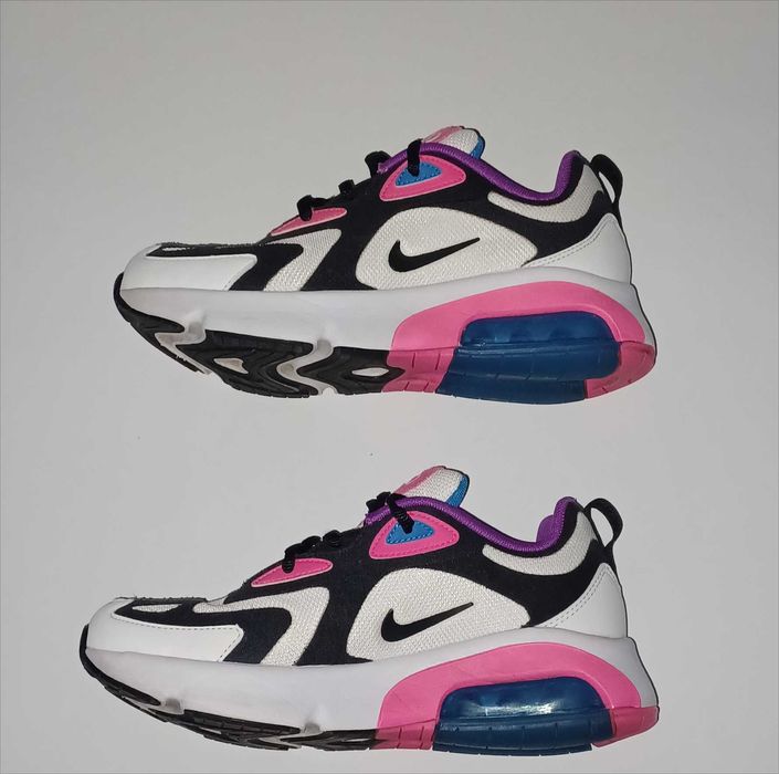Adidadi NIKE AIR MAX 200, mărimea 37,5