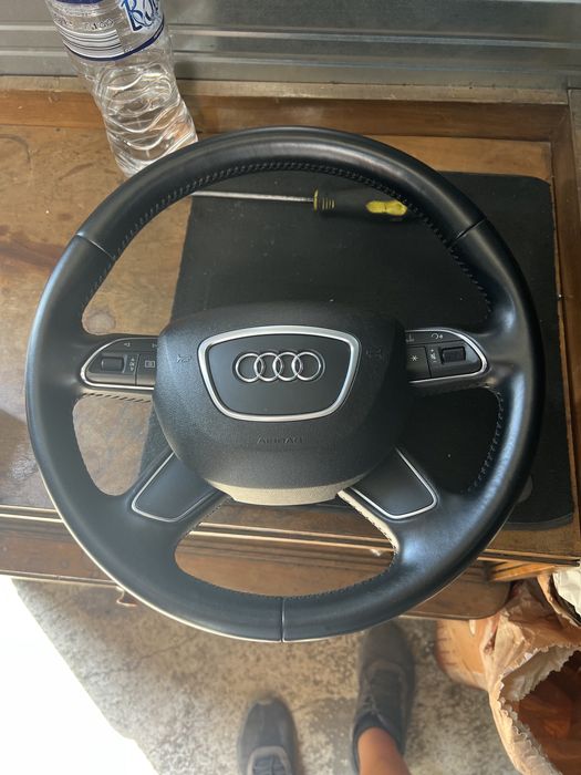 Волан мулти и Airbag от Ауди А4 А5 A3  Audi A4 A3 A5 Q3 Q5 8V0880201