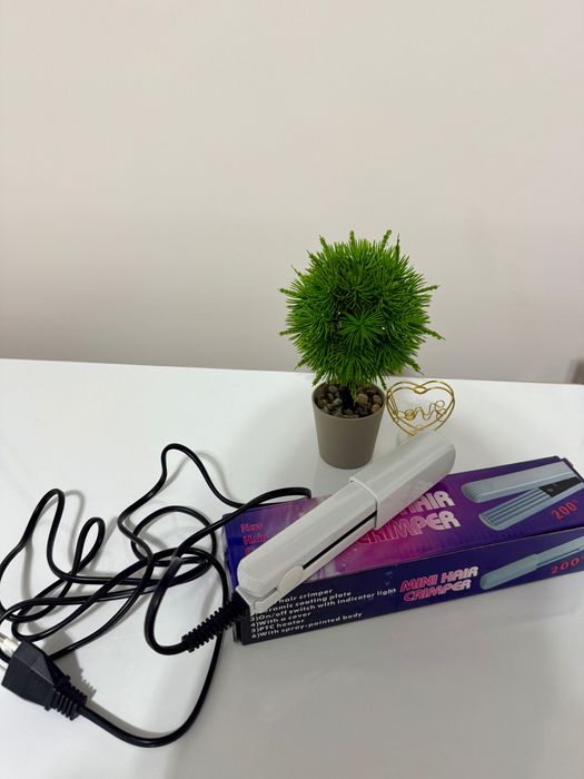 Мини преса за коса