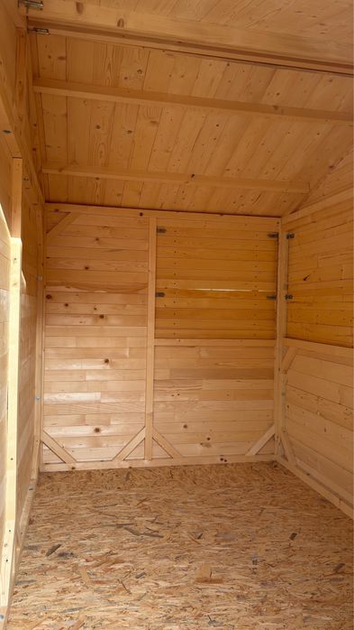 Închiriere căsuțe tip stand pentru evenimente.