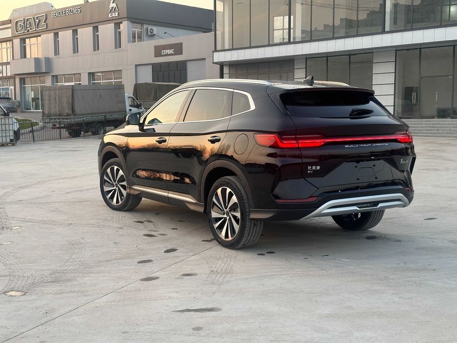 «УзЛюкс Такси: Ваш Путеводитель от Ферганы к Любому Углу Узбекистана»