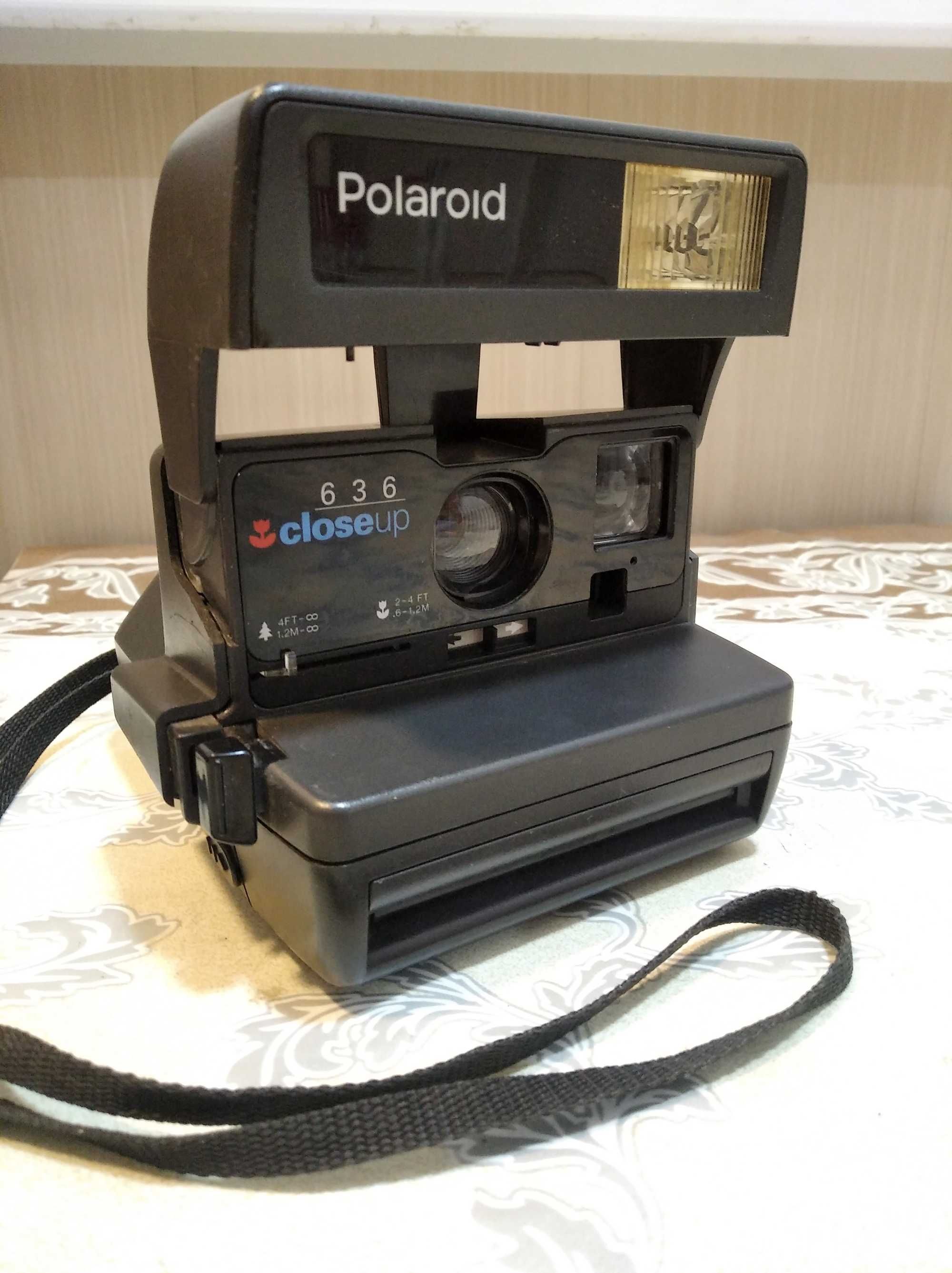 Фотоаппарат Polaroid.