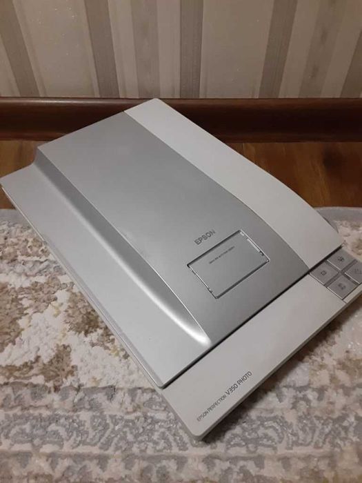 Рабочий сканер Epson Perfection V350 Photo