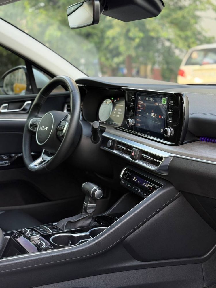 Kia K5 Style Light
