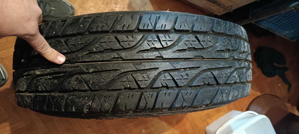 гуми Dunlop grandtrek at3 р-р 215/75/15