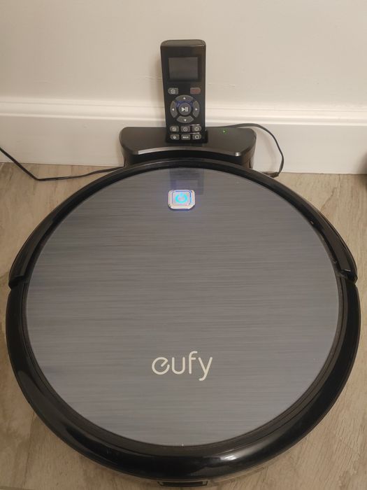Robot aspirator Eufy robovac 11