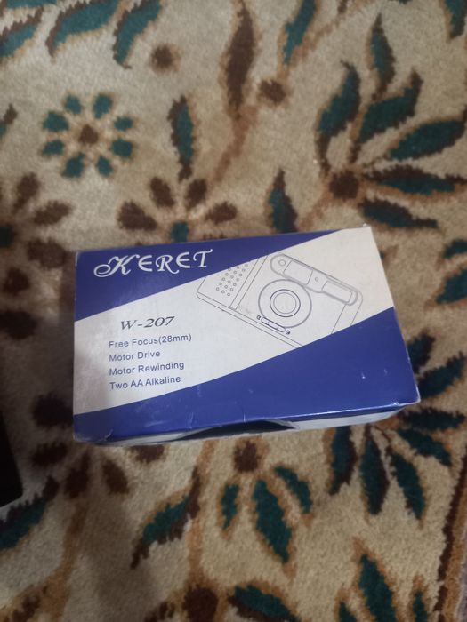 Фотоаппарат W 207 продаётся, старый плёночный Polaroid, новый, не испо