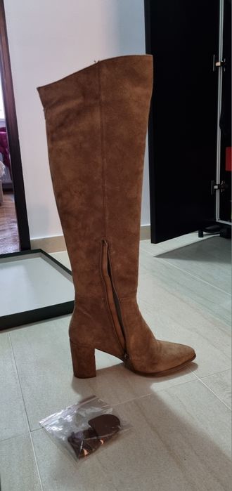 Cizme de piele Muschetar Gino Rossi marimea 36