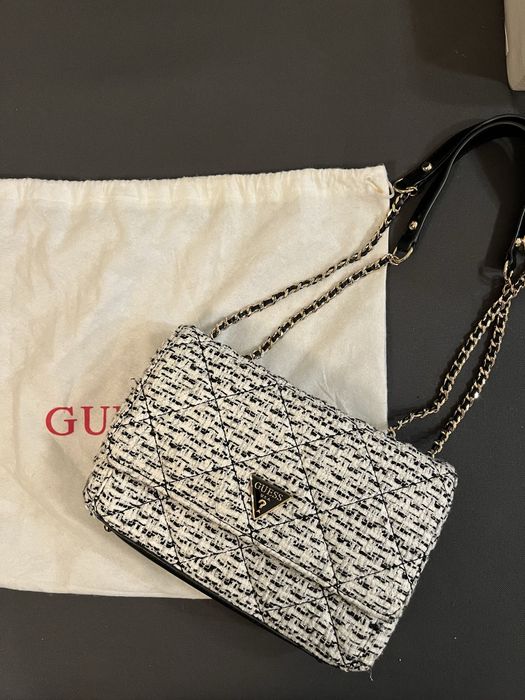 Дамска Чанта GUESS