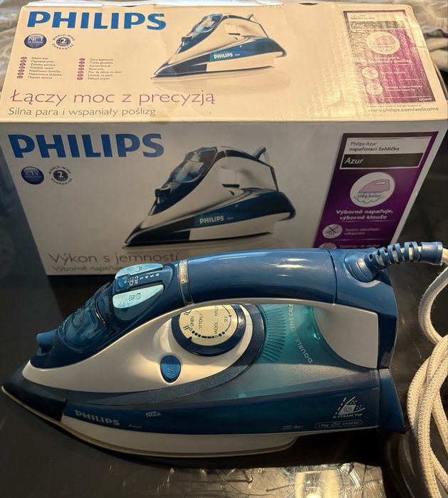 Парна ютия на Philips Azur GC4410 2400W с кутия