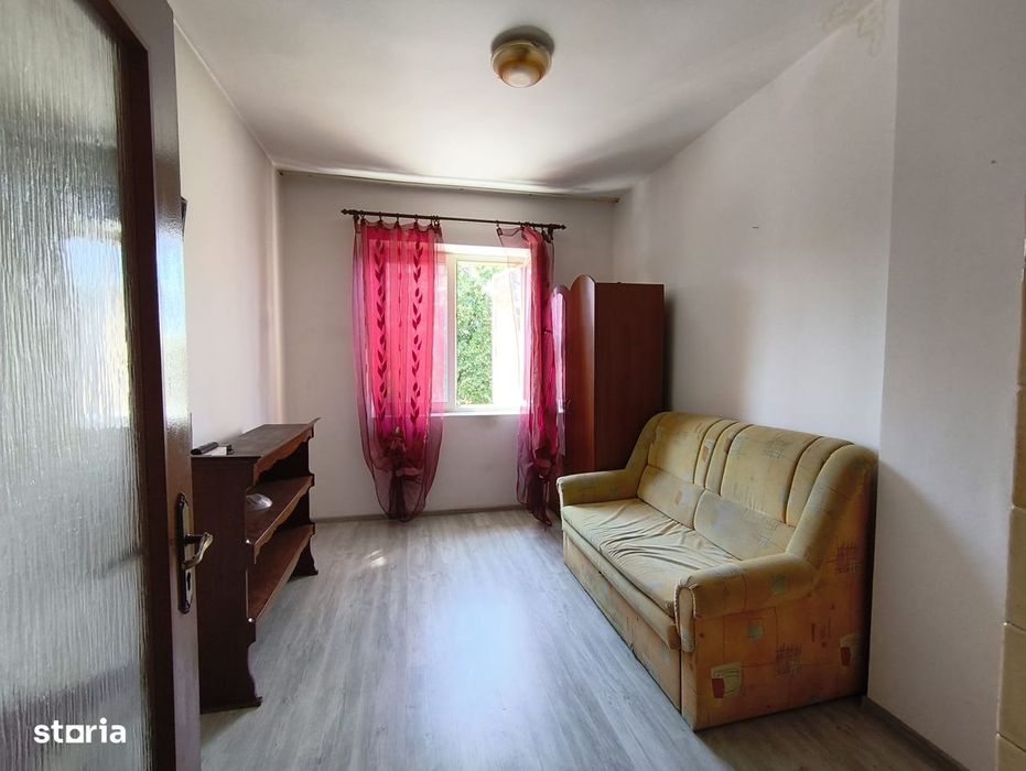 Garsoniera in astra, etaj 2 cu grup sanitar propriu