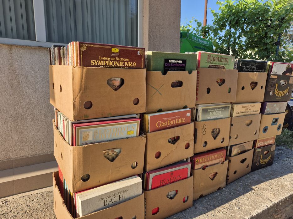 Vann Lot 7500lp Discuri Vinil cu muzică clasică mixta 

Compozitori: