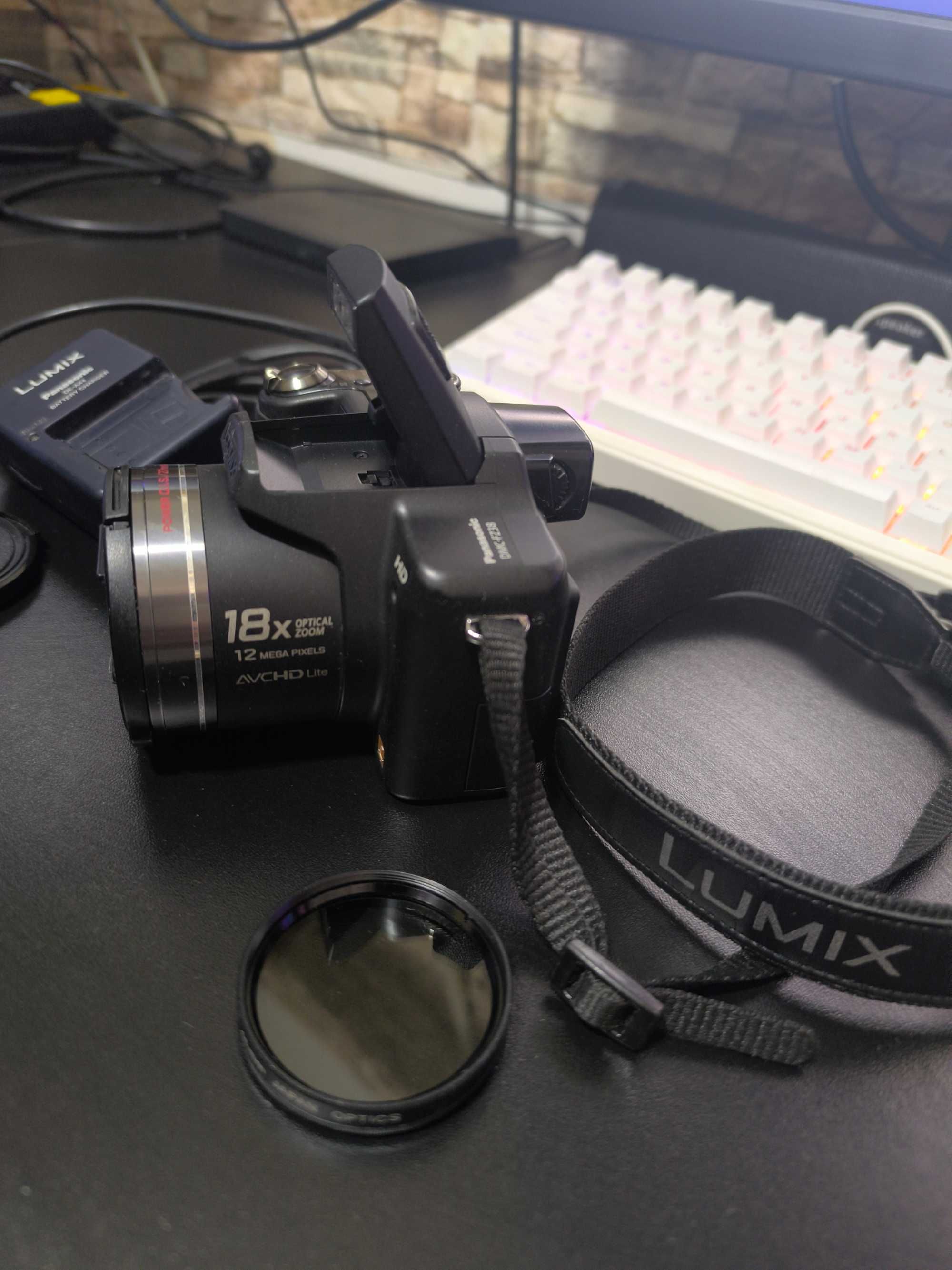 Фотоапарат Panasonic Lumix FZ 38