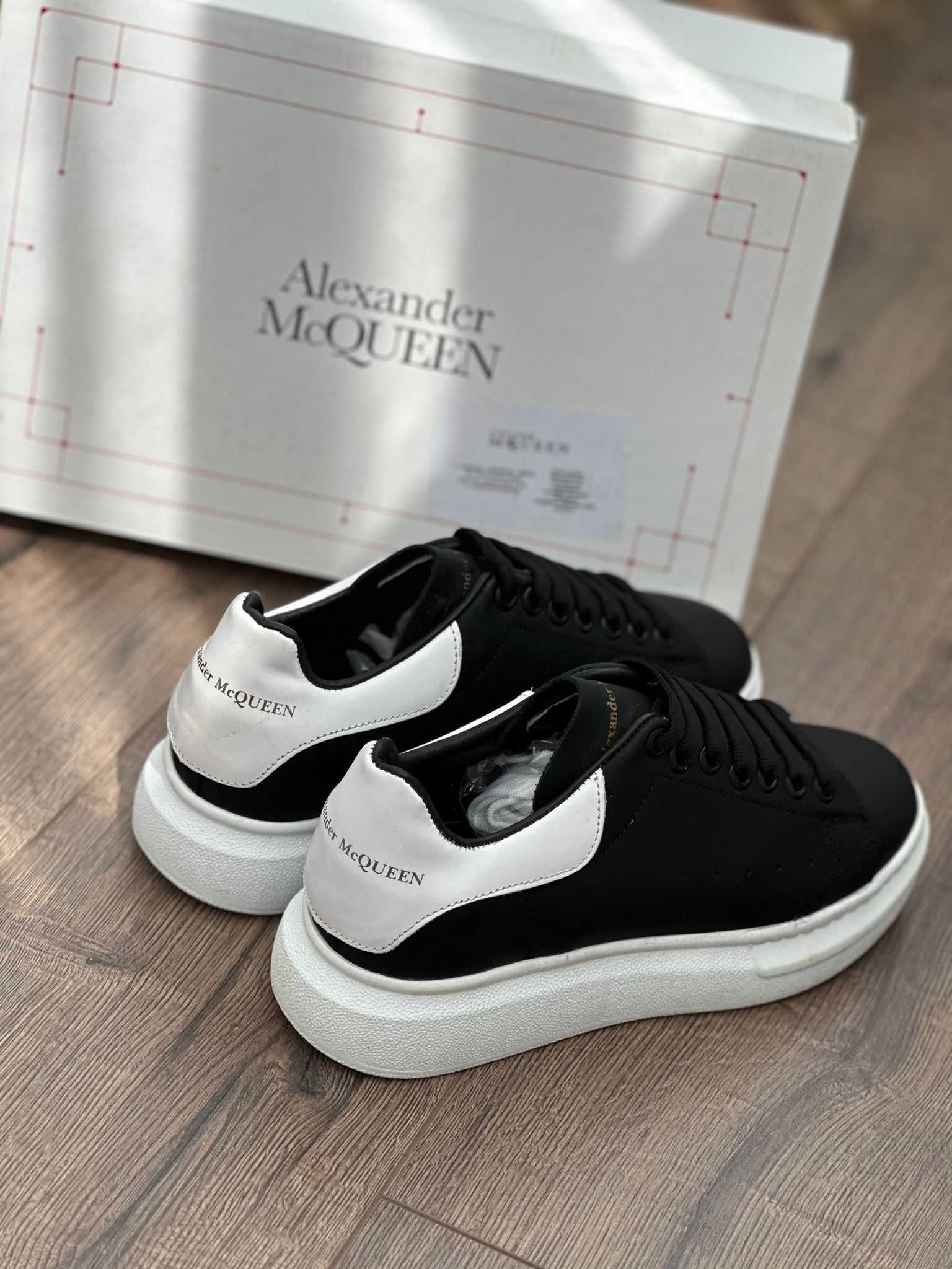 Adidasi ALEXANDER MCQUEEN l Produs NOU Tenesi Papuci Unisex 2024