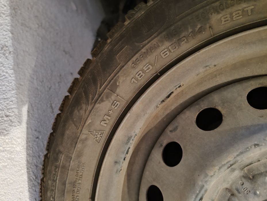 Продава джанти  с гуми 14 за Тойота