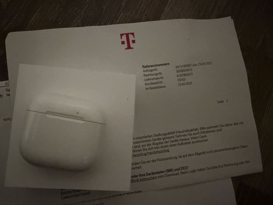 Apple AirPods 4 слушалки