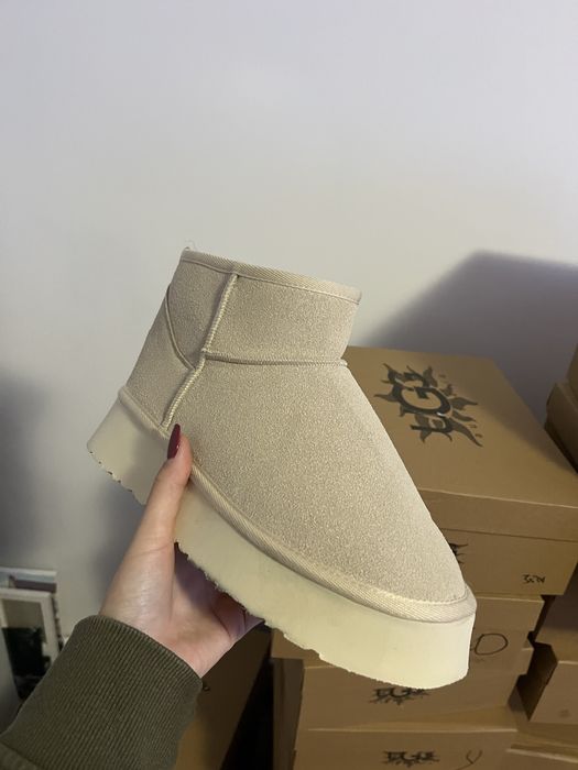 Ghete Noi in cutie si ambalaj