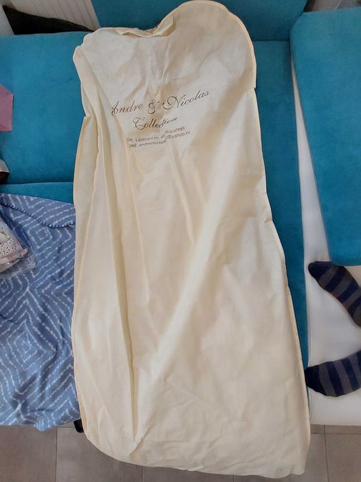 Vand rochie de mireasa