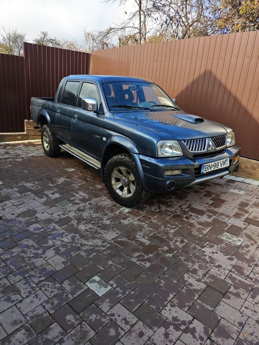 Vând Mitsubishi L200