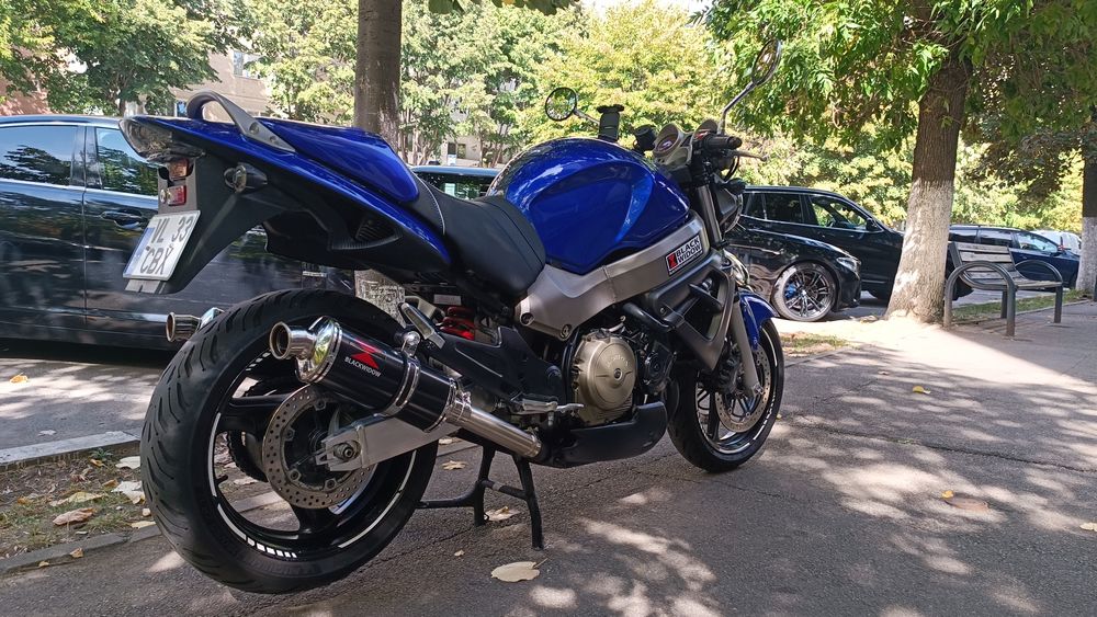 Honda cb1100. X11 hornet