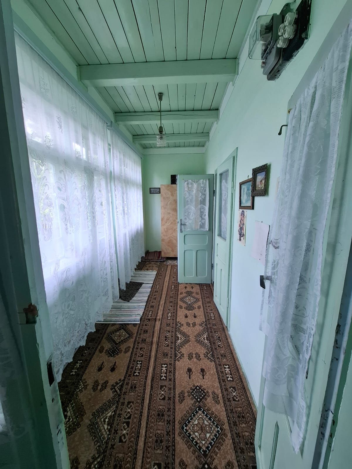 Casă de vânzare în comuna Păltiniș