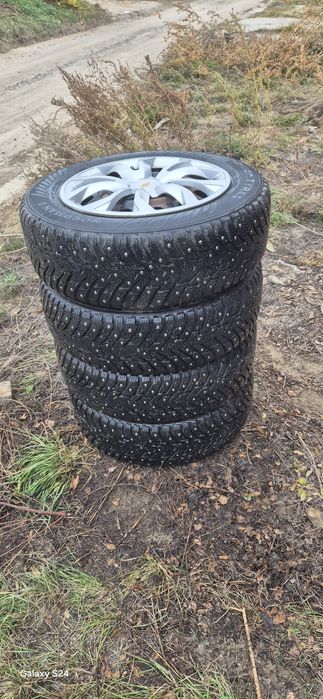 Шины с дисками Nokian Nordman 8 в количестве 4 штук